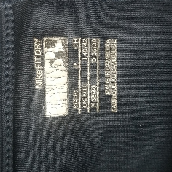 Nike skirt with shorts underneath size small (4-6) - Picture 3 of 6